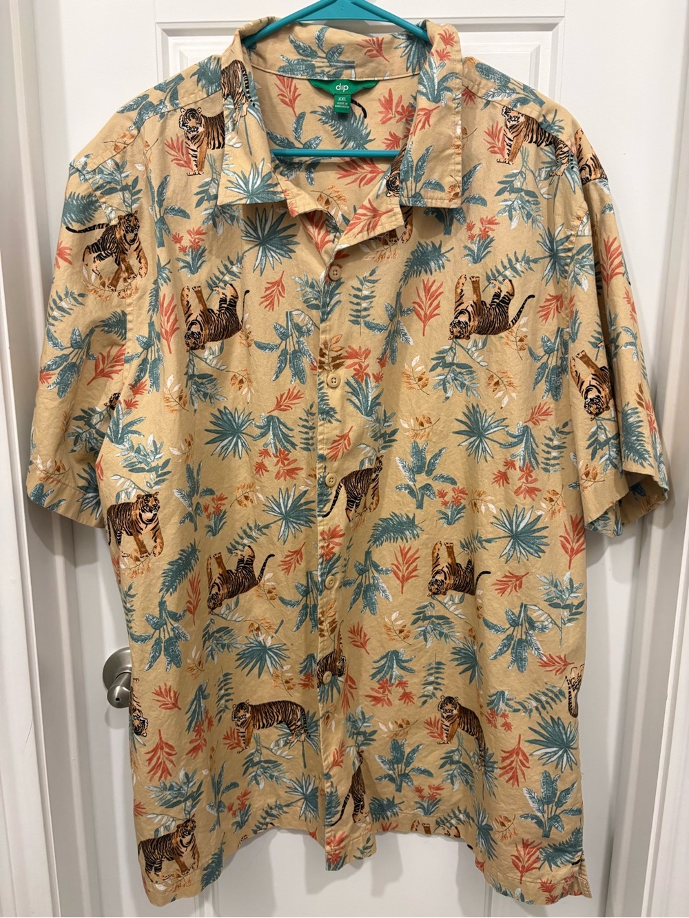 dip Beige Tropical Tiger Print Short-Sleeve Button-Down Shirt